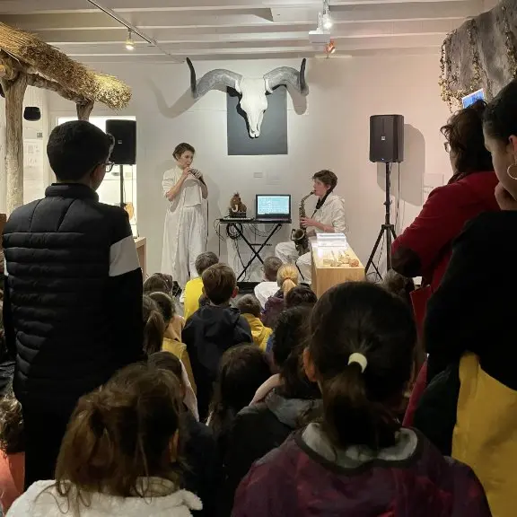 Le Commencement - Saxophone indoor.jpg